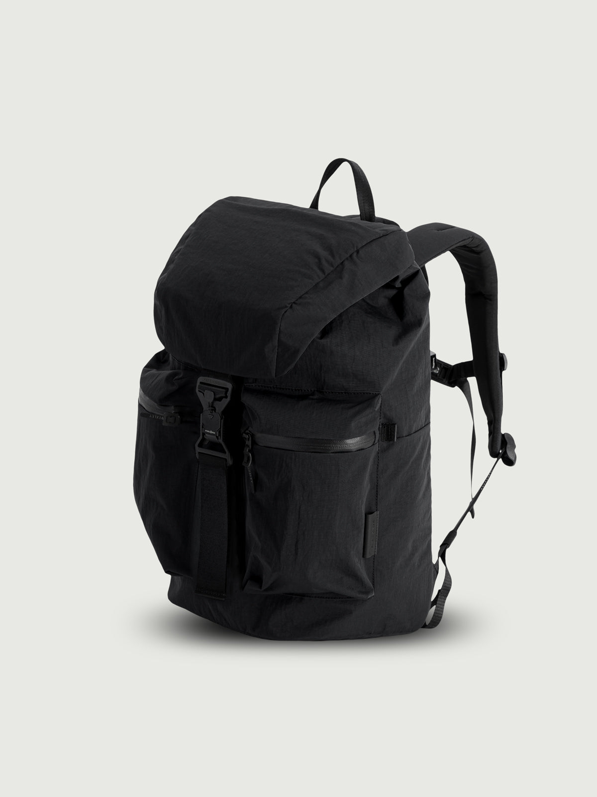 GARRETT / 21L Backpack Crinkle Nylon