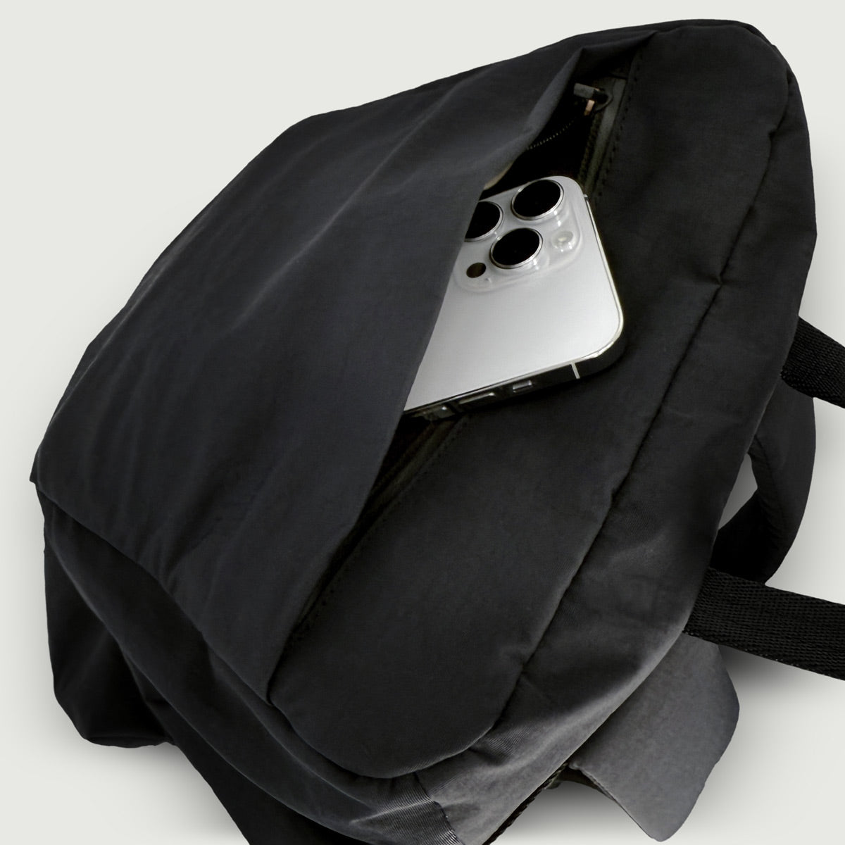 GARRETT / 21L Backpack Crinkle Nylon