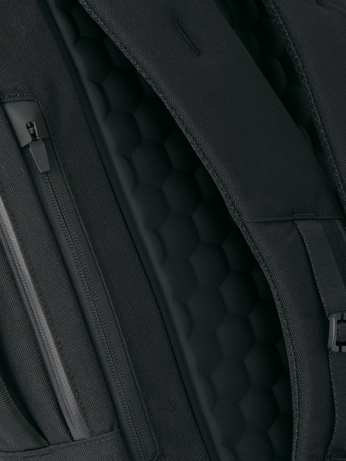 ACTIVE V2 / 25L Pro Pack Cordura® Series