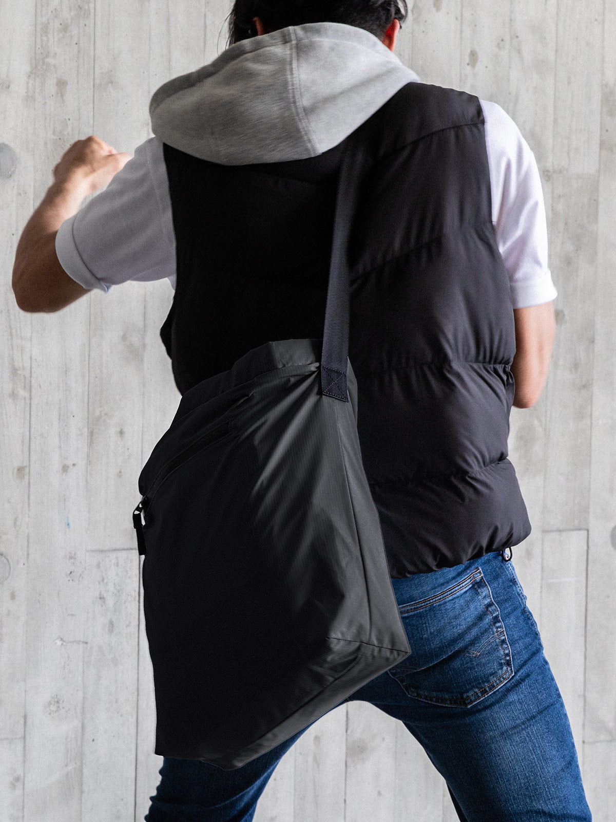 CLIFTON / Ultralight Crossbody Bag