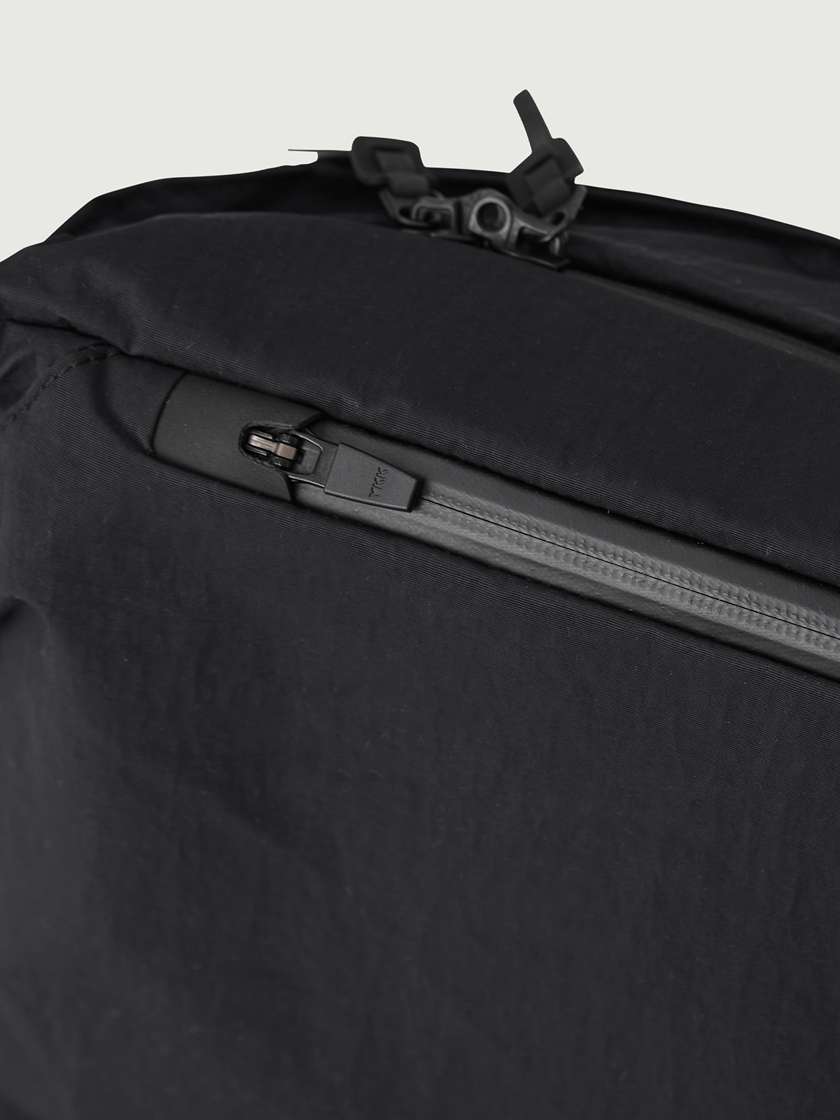 DOUGLAS / 15L Shoulder bag Crinkle Nylon