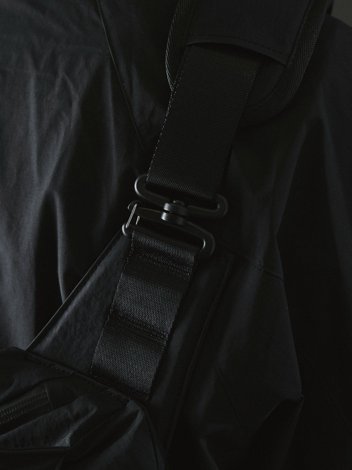 DOUGLAS / 15L Shoulder bag Crinkle Nylon
