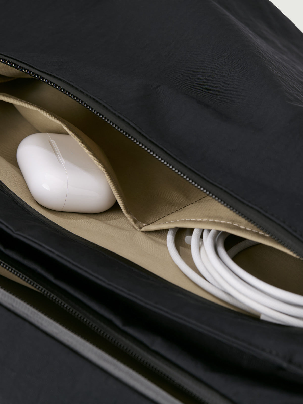 DOUGLAS / 15L Shoulder bag Crinkle Nylon
