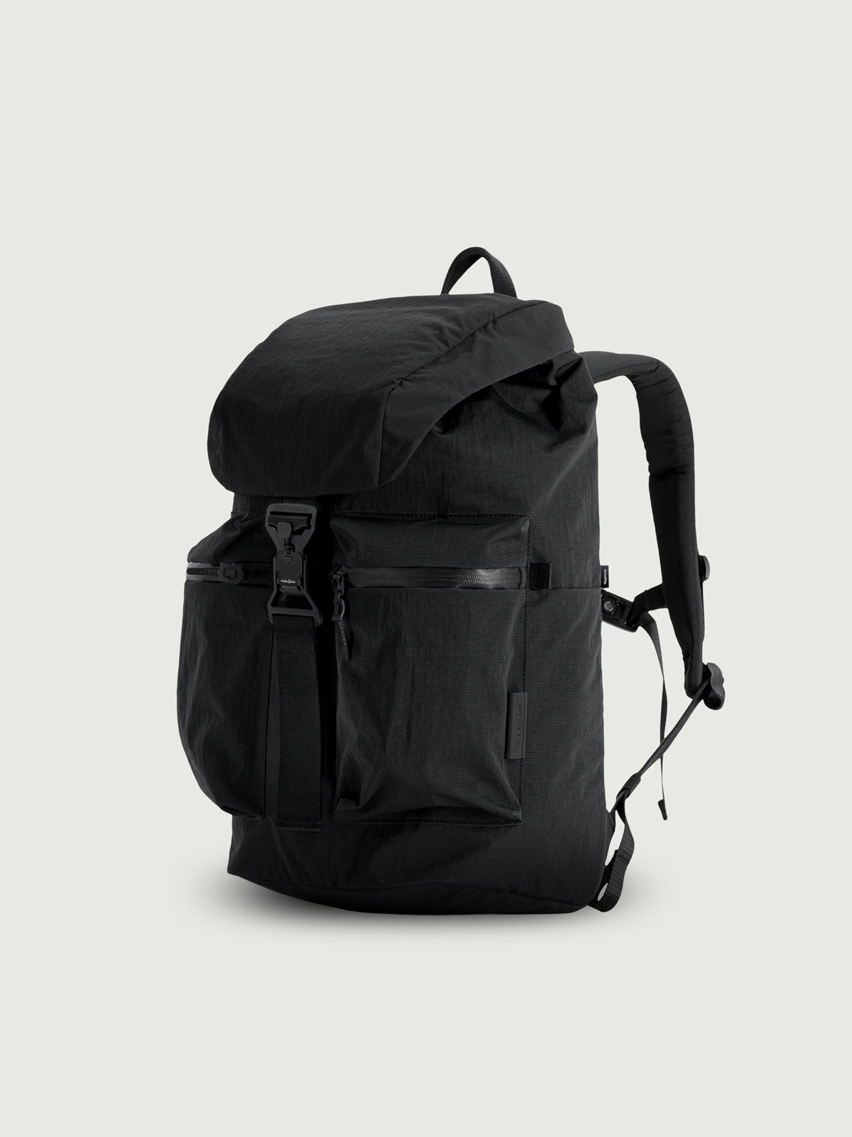 GARRETT / 21L Backpack  Crinkle Nylon