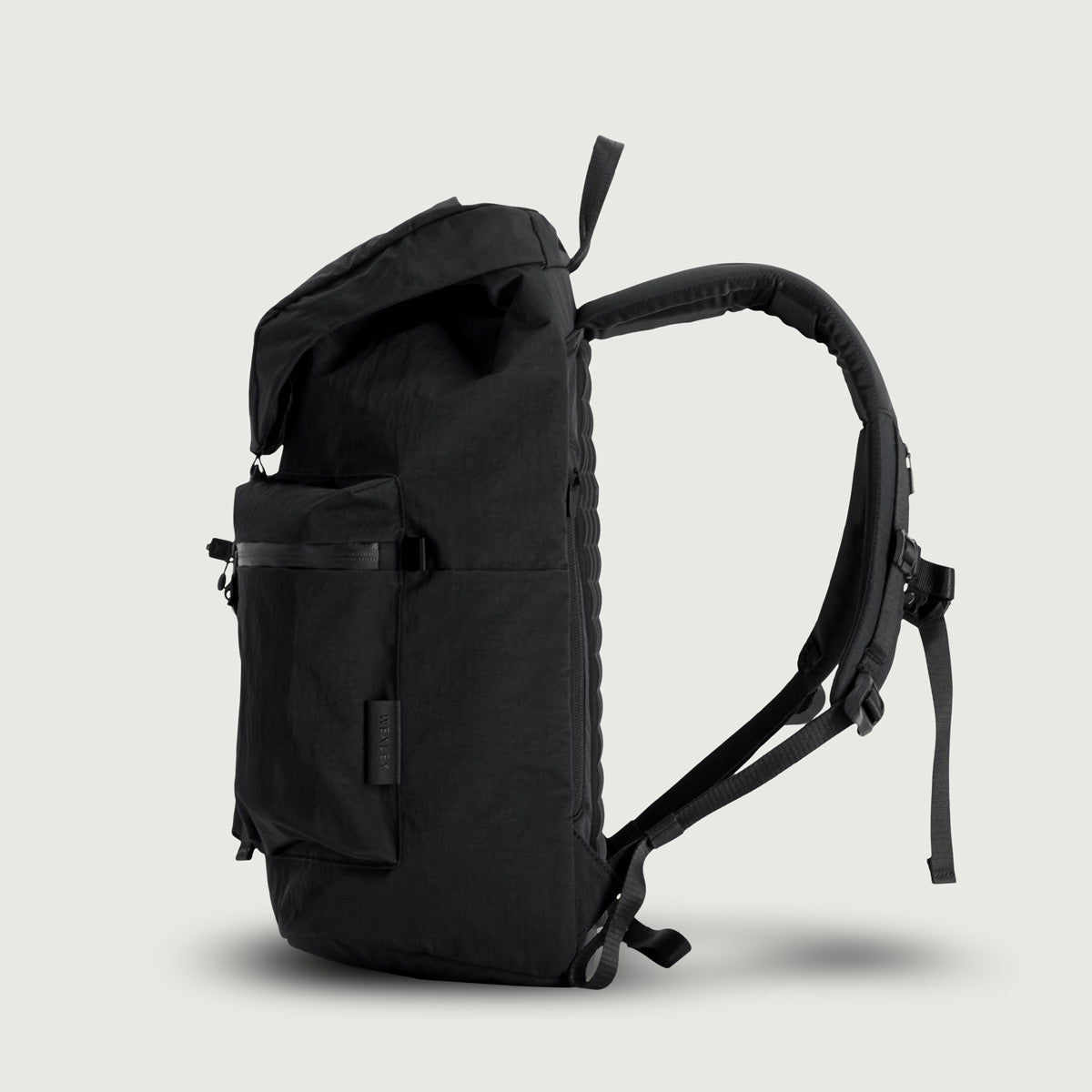 GARRETT / 21L Backpack  Crinkle Nylon