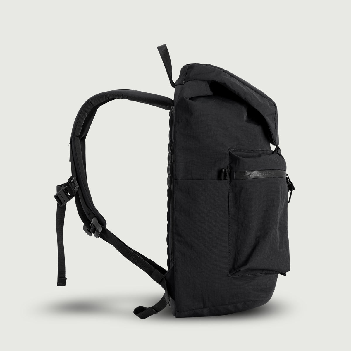GARRETT / 21L Backpack  Crinkle Nylon