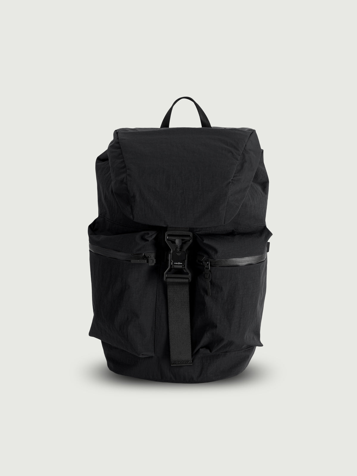 GARRETT / 21L Backpack  Crinkle Nylon