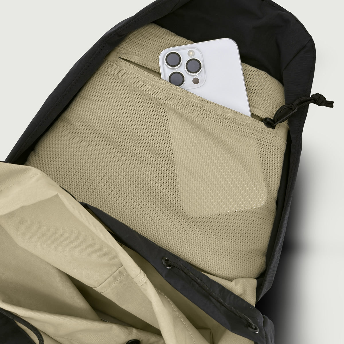 GARRETT / 21L Backpack  Crinkle Nylon