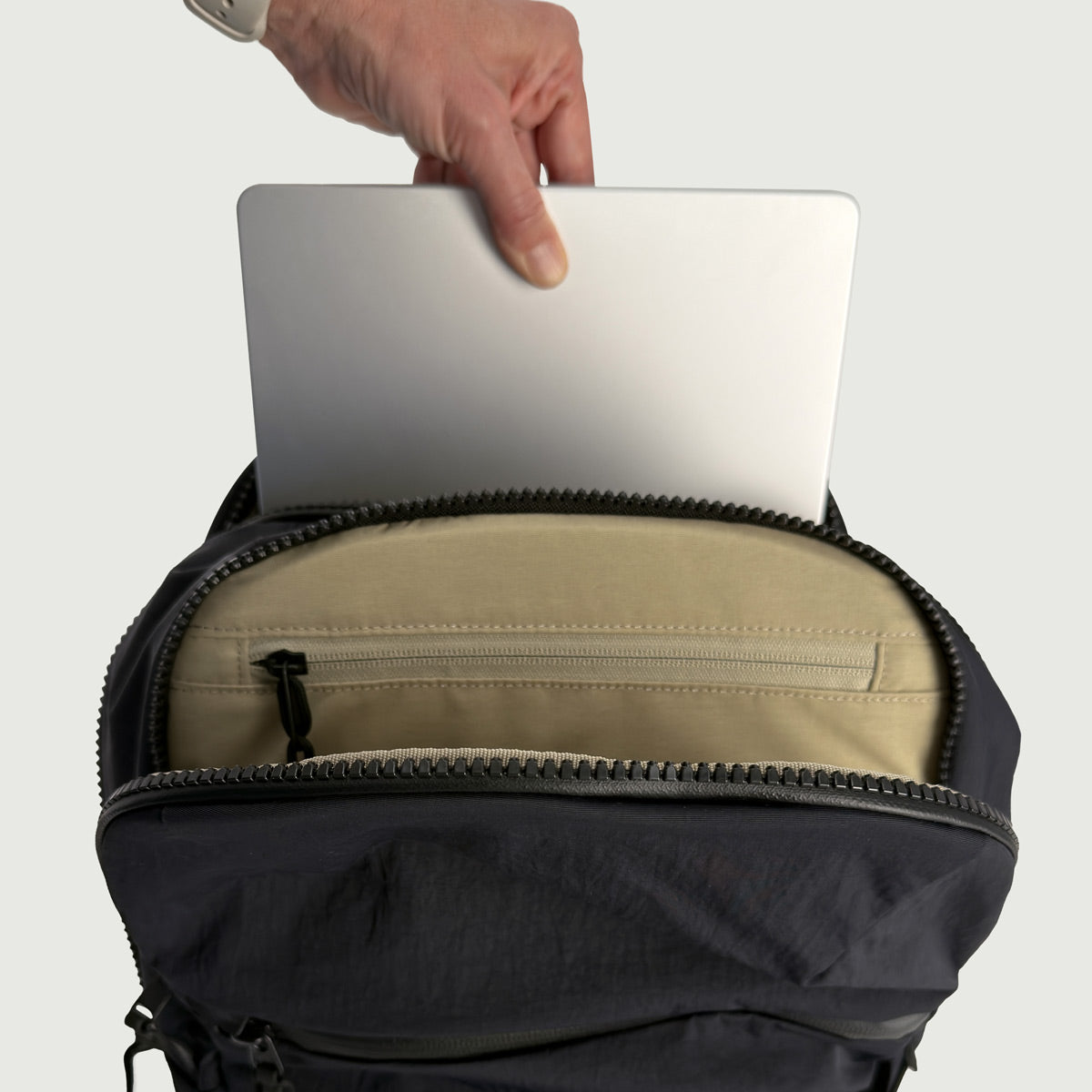 HAROLD / 20L Backpack Crinkle Nylon