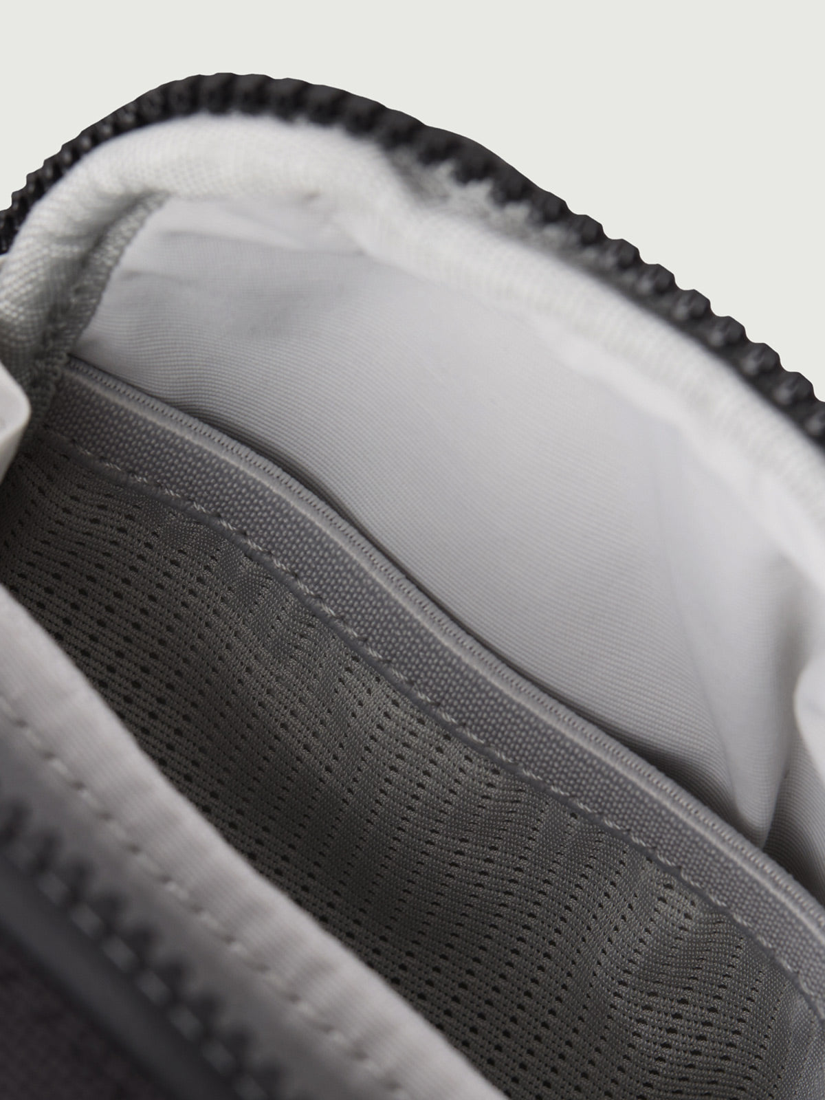 【予約販売/数量限定】4WAY VERTICAL SLING / LEATHER JAPAN LIMITED EDITION