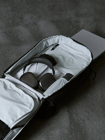 あ*ら様 今だけ値下げ)twill 3wayバックルジレ　ツウィル WEXLEY - Structured Multifunction Pack